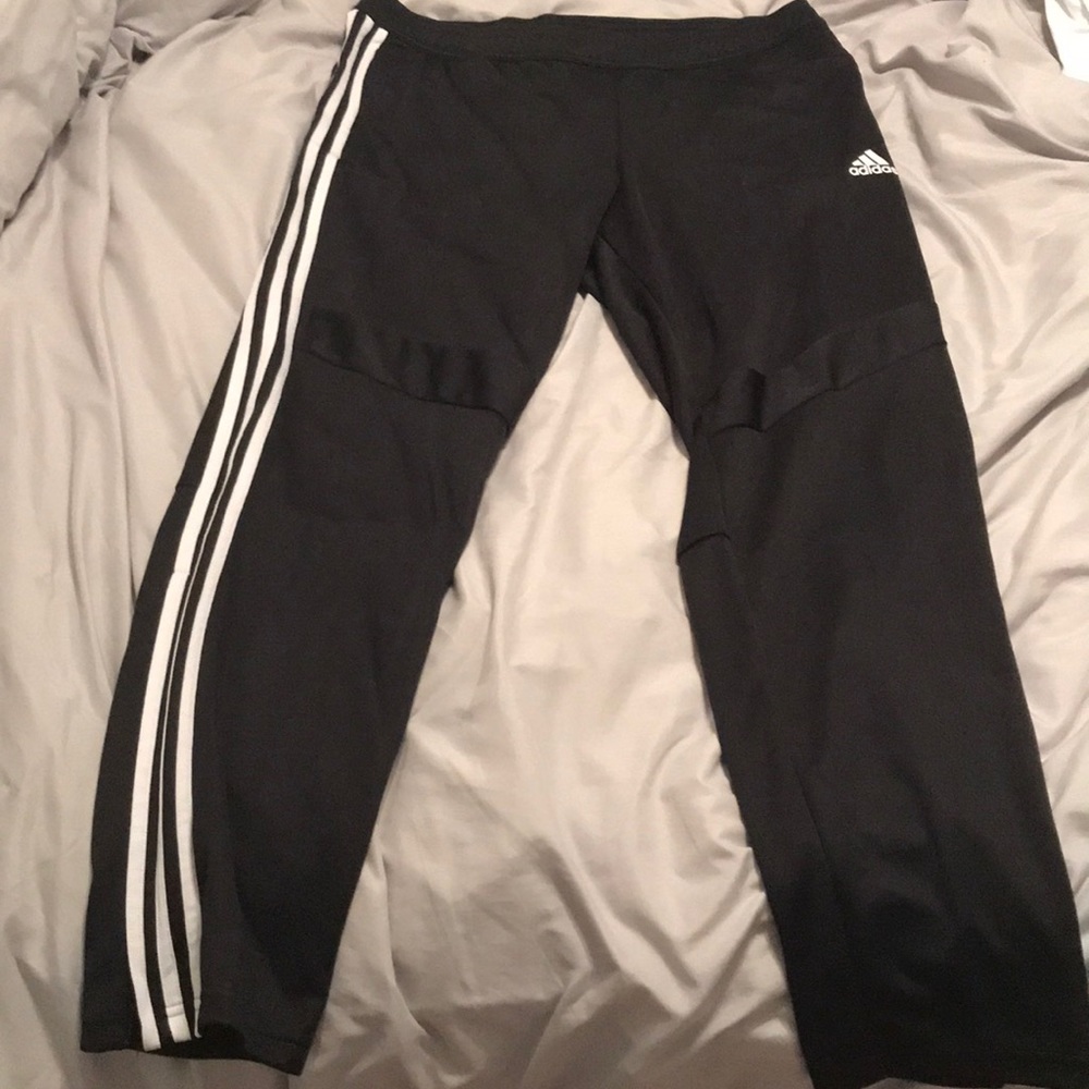 Adidas joggers in XL